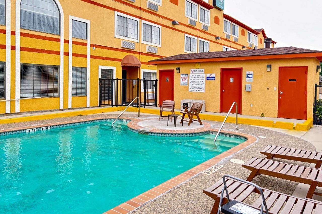 Quality Suites San Antonio Dış mekan fotoğraf