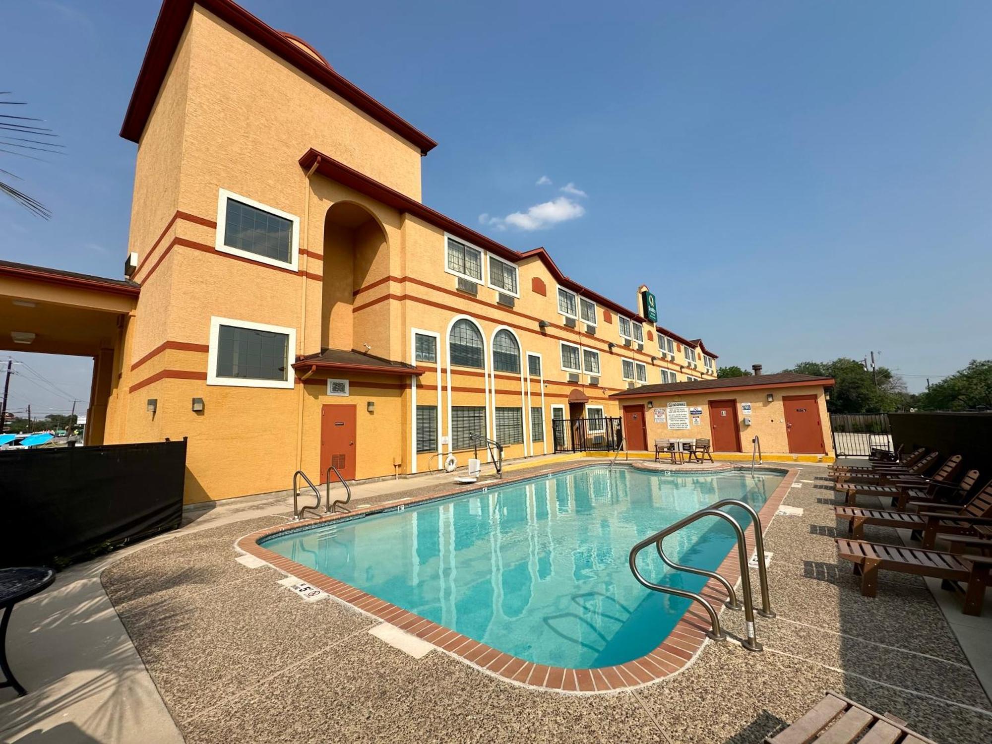 Quality Suites San Antonio Dış mekan fotoğraf